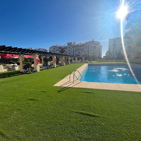 Heart Of Puerto Banus Newly Renavated Free Parking , Wifi ,Pool,Gym,Padel Court Apartamento Marbella Exterior foto
