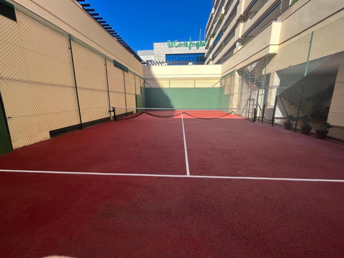 Heart Of Puerto Banus Newly Renavated Free Parking , Wifi ,Pool,Gym,Padel Court Apartamento Marbella Exterior foto