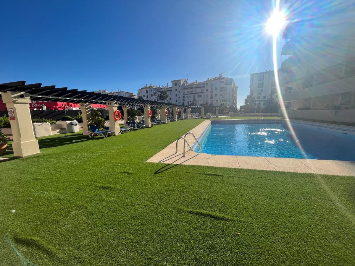 Heart Of Puerto Banus Newly Renavated Free Parking , Wifi ,Pool,Gym,Padel Court Apartamento Marbella Exterior foto