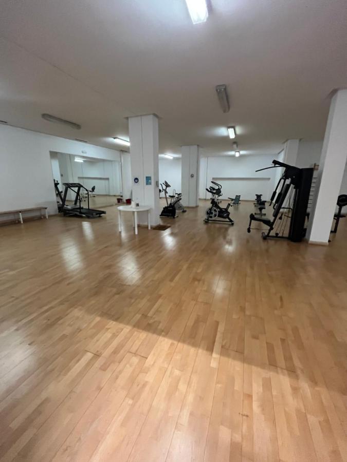 Heart Of Puerto Banus Newly Renavated Free Parking , Wifi ,Pool,Gym,Padel Court Apartamento Marbella Exterior foto
